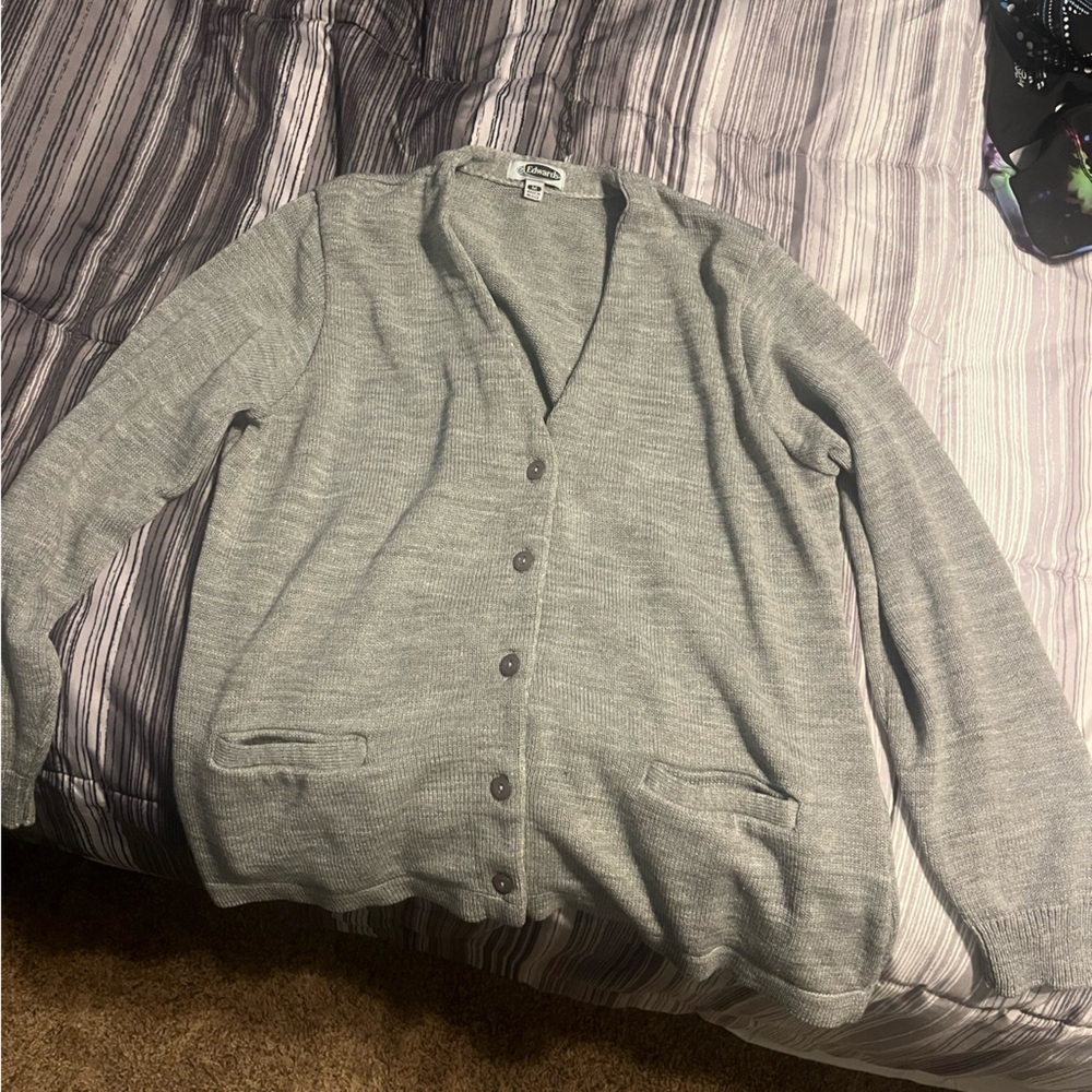 Elegant Gray Women's Cardigan Sweater